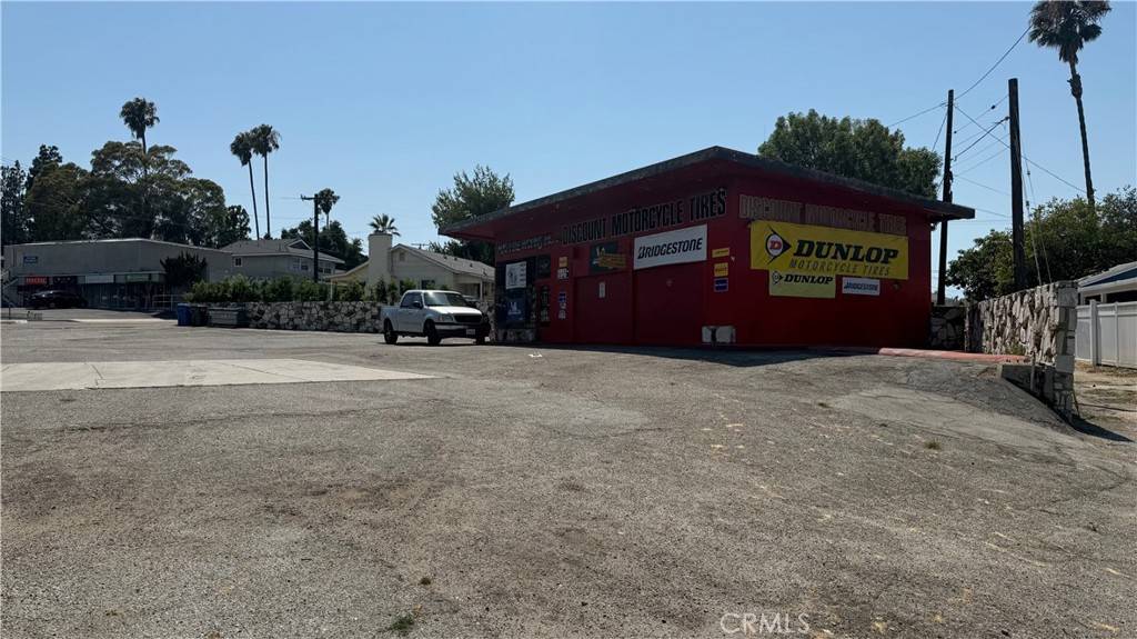 Lomita, CA 90717,26023 Western AVE