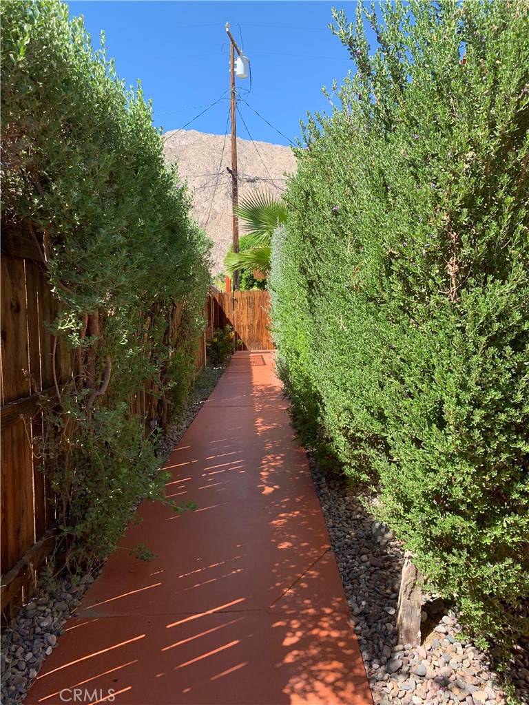 Palm Springs, CA 92264,583 S Calle Abronia