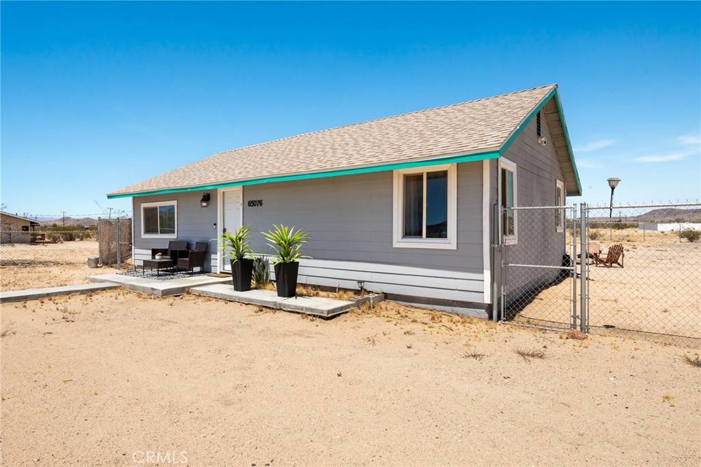 Joshua Tree, CA 92252,65076 E Broadway