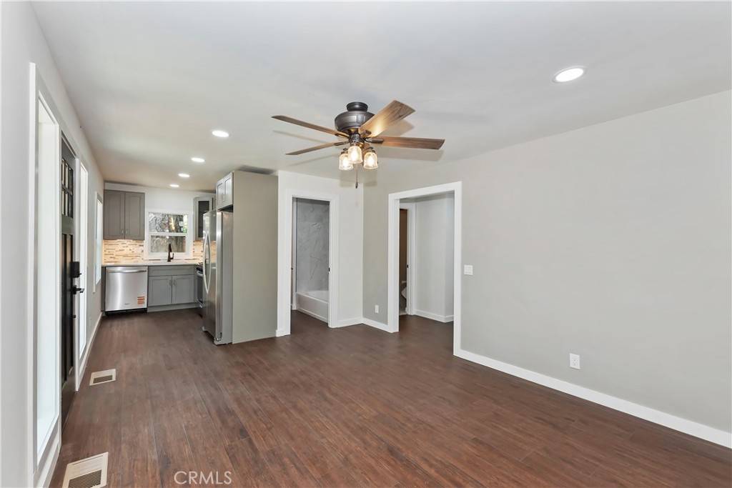 Crestline, CA 92325,23984 Straight WAY