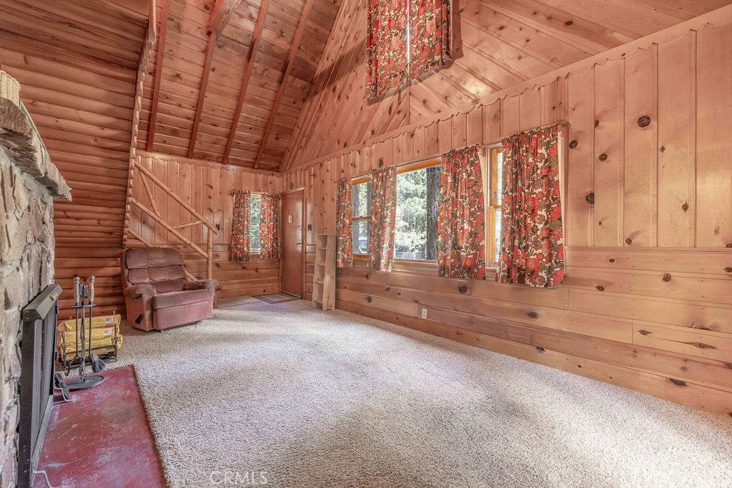 Big Bear, CA 92314,1008 Sugarloaf BLVD