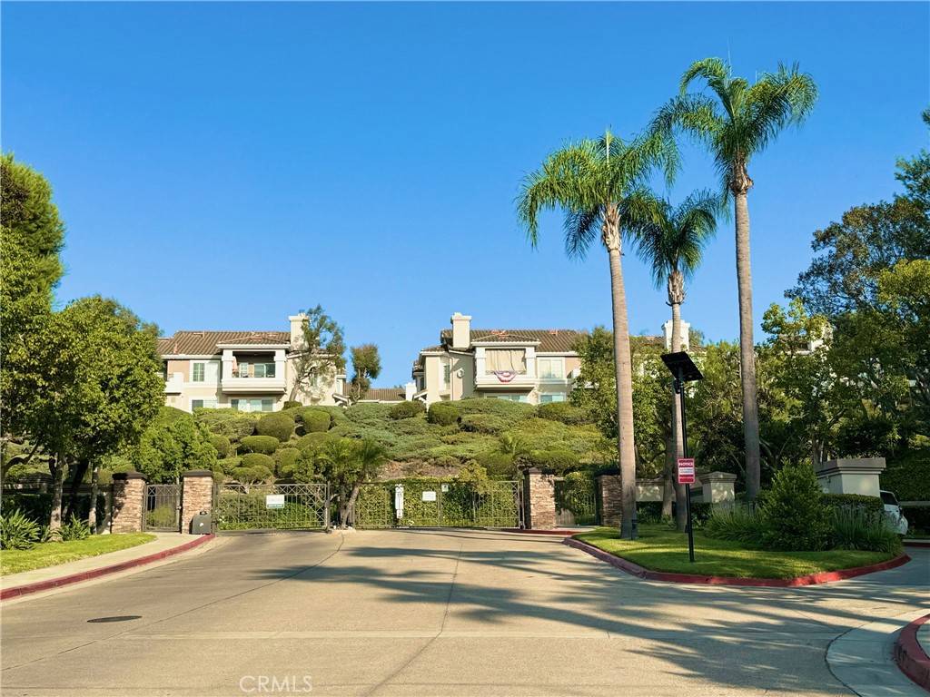 Anaheim, CA 92808,1032 S Sundance DR
