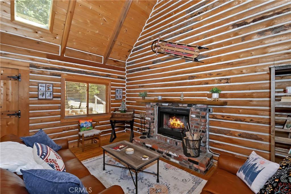 Lake Arrowhead, CA 92352,788 Buckingham Square