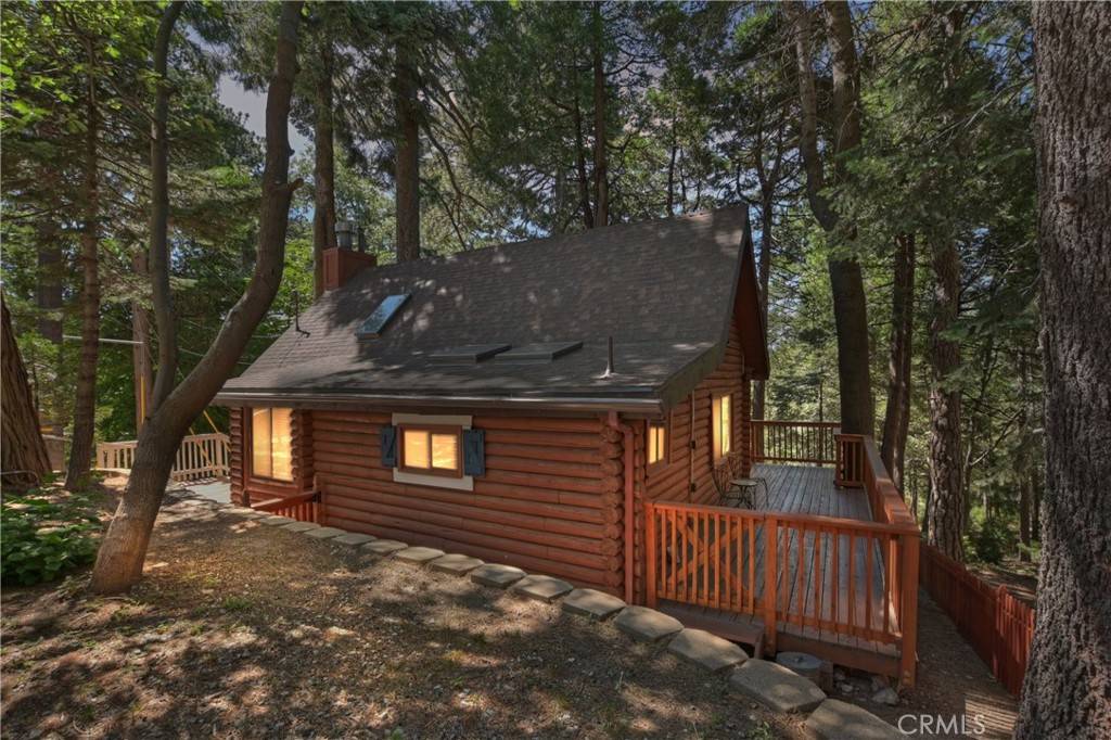 Lake Arrowhead, CA 92352,788 Buckingham Square