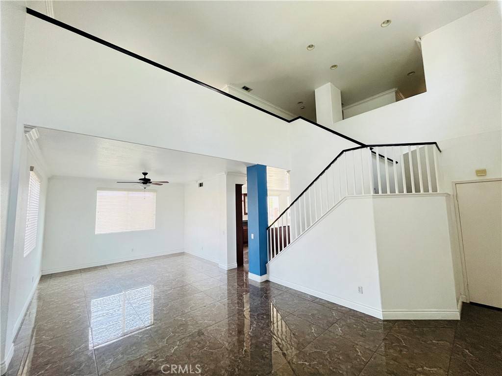 Rialto, CA 92376,405 E Lurelane ST