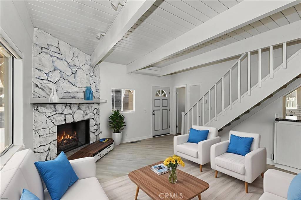 Lake Arrowhead, CA 92352,776 Lords LN