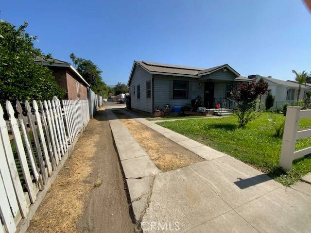 San Bernardino, CA 92405,840 W 27th ST