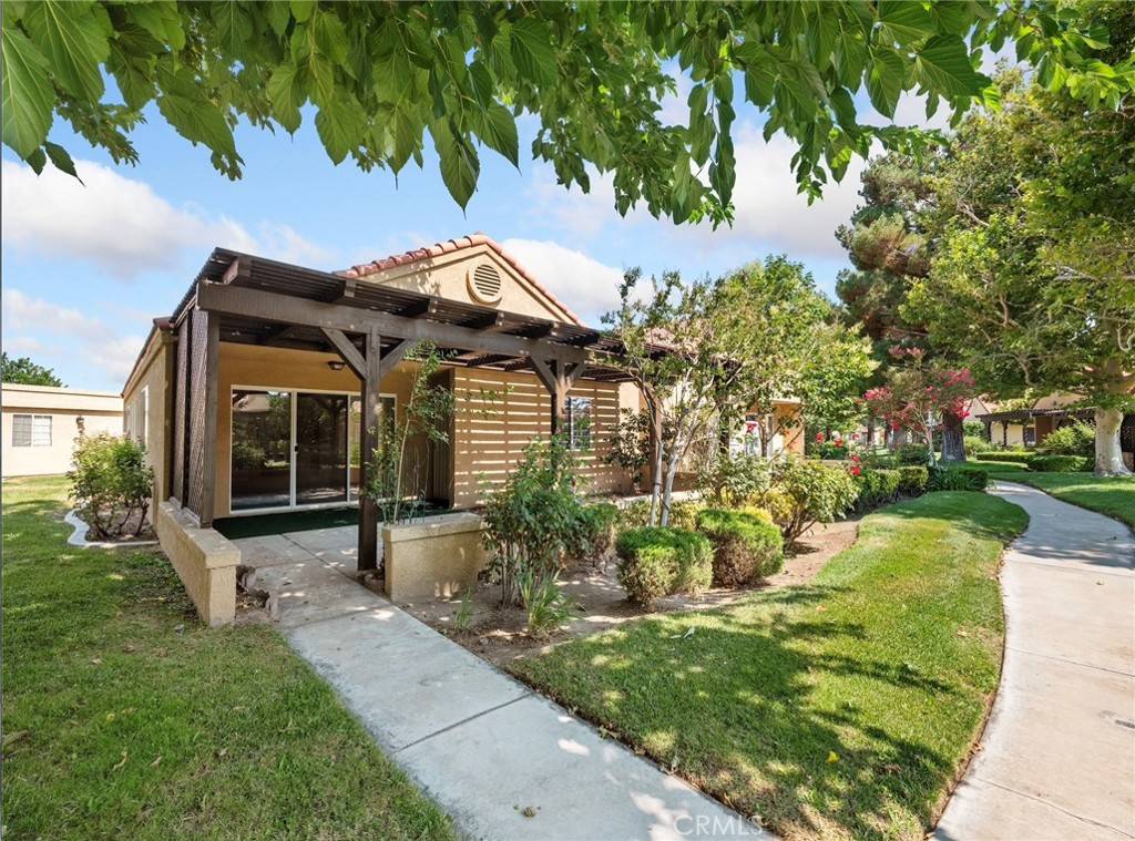 Apple Valley, CA 92308,11601 Park LN