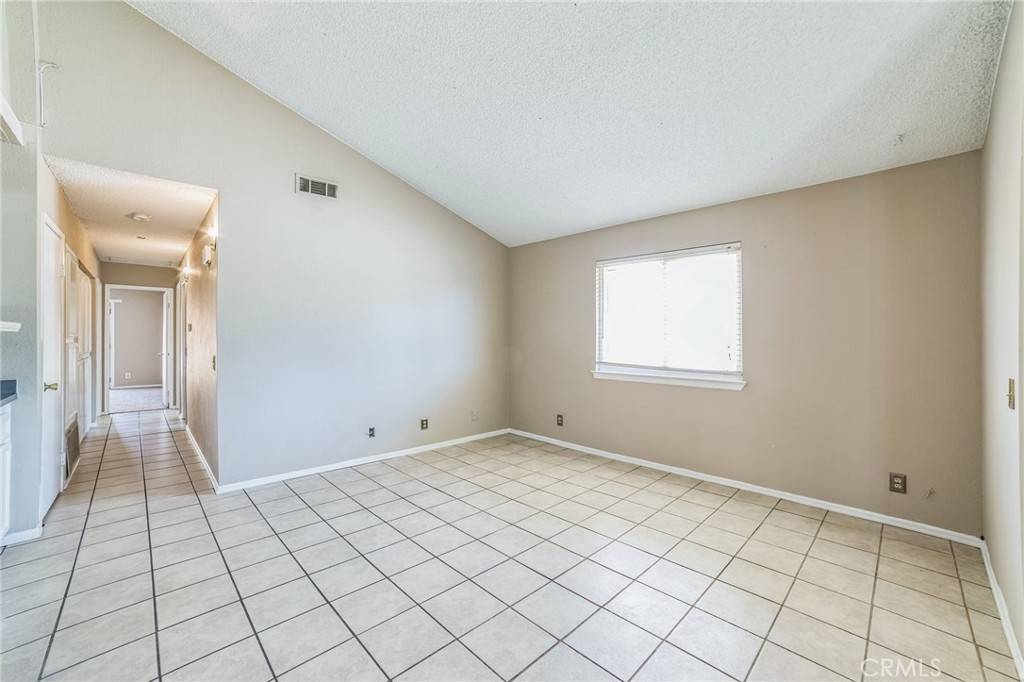Victorville, CA 92394,15056 Dakota ST