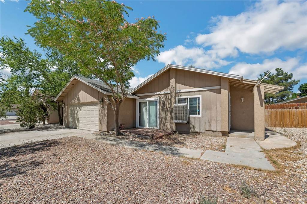 Victorville, CA 92394,15056 Dakota ST