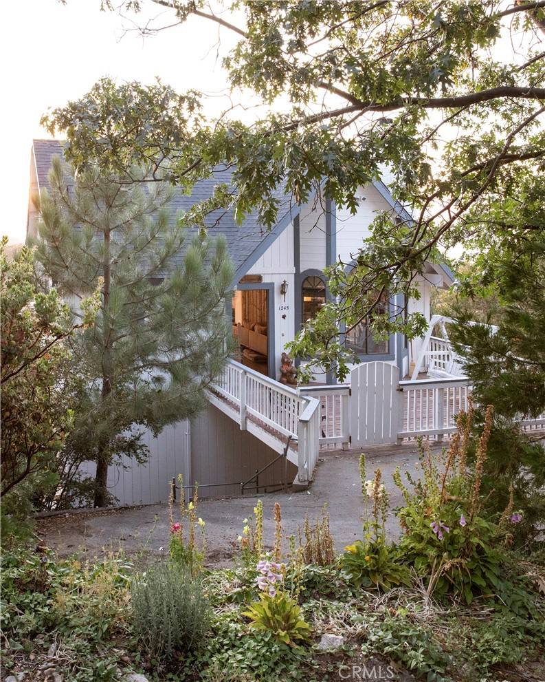 Lake Arrowhead, CA 92352,1245 Evergreen LN