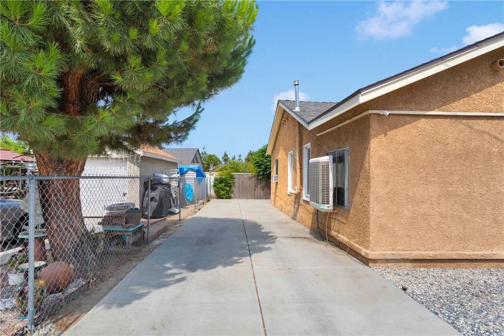 Redlands, CA 92374,1317 Clay ST