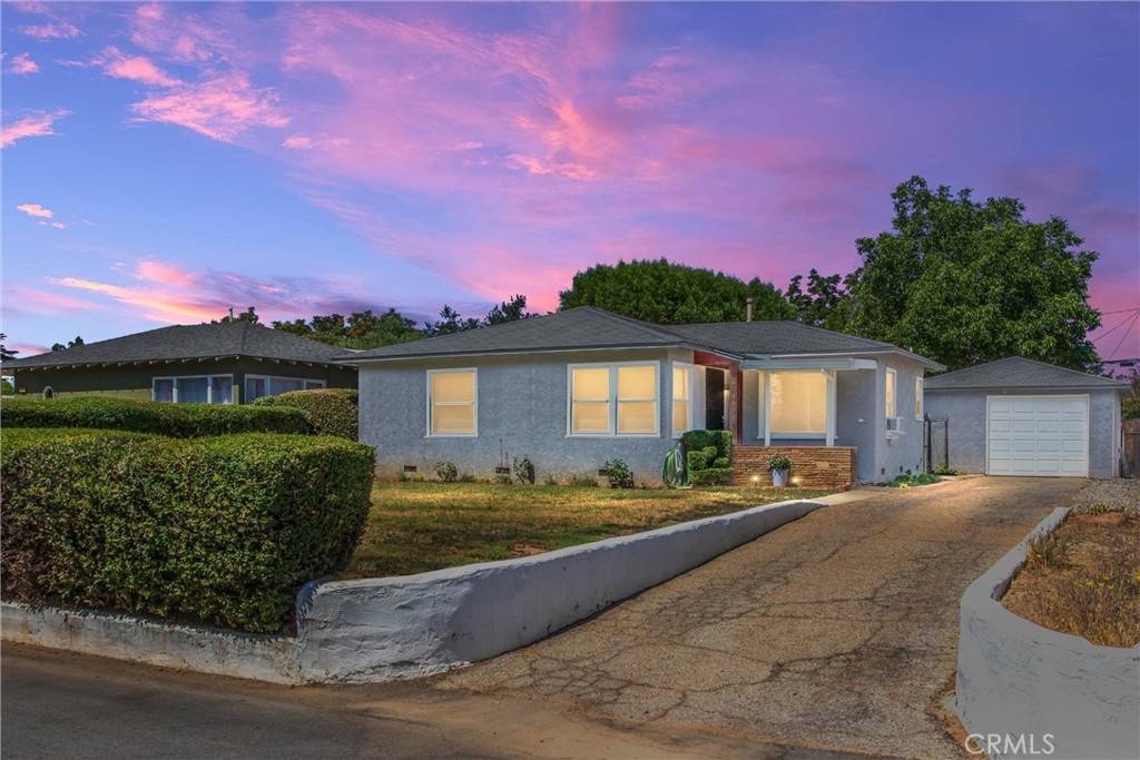 Beaumont, CA 92223,961 Orange AVE