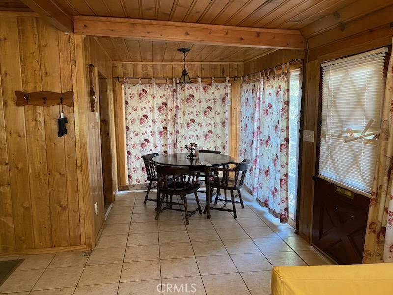 Lake Arrowhead, CA 92352,544 Community DR