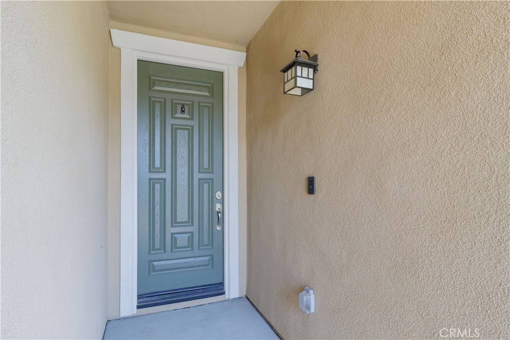 Fontana, CA 92336,16034 Ulysses LN