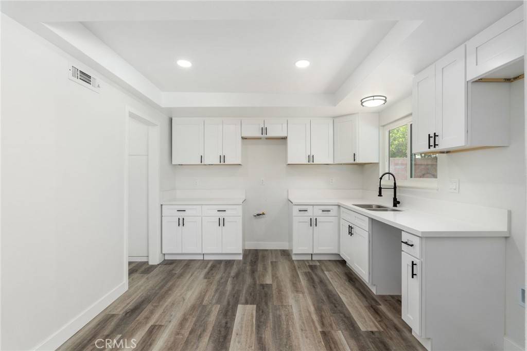 Rialto, CA 92376,910 E Home ST