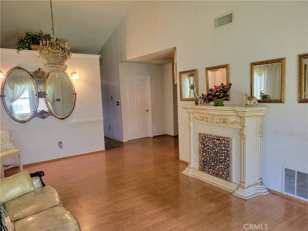 Colton, CA 92324,1991 Cherry Wood LN