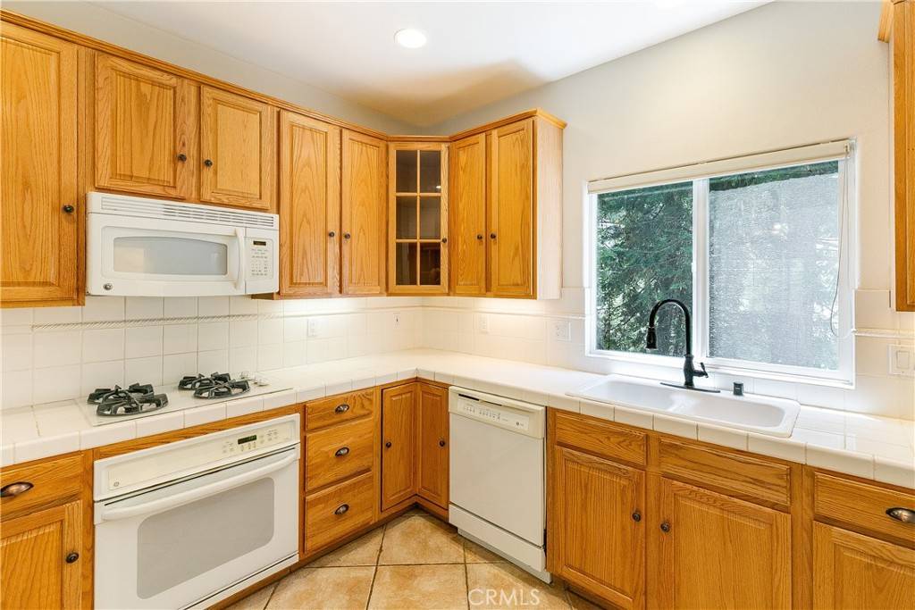 28591 Wabash DR Lake Arrowhead, CA 92352