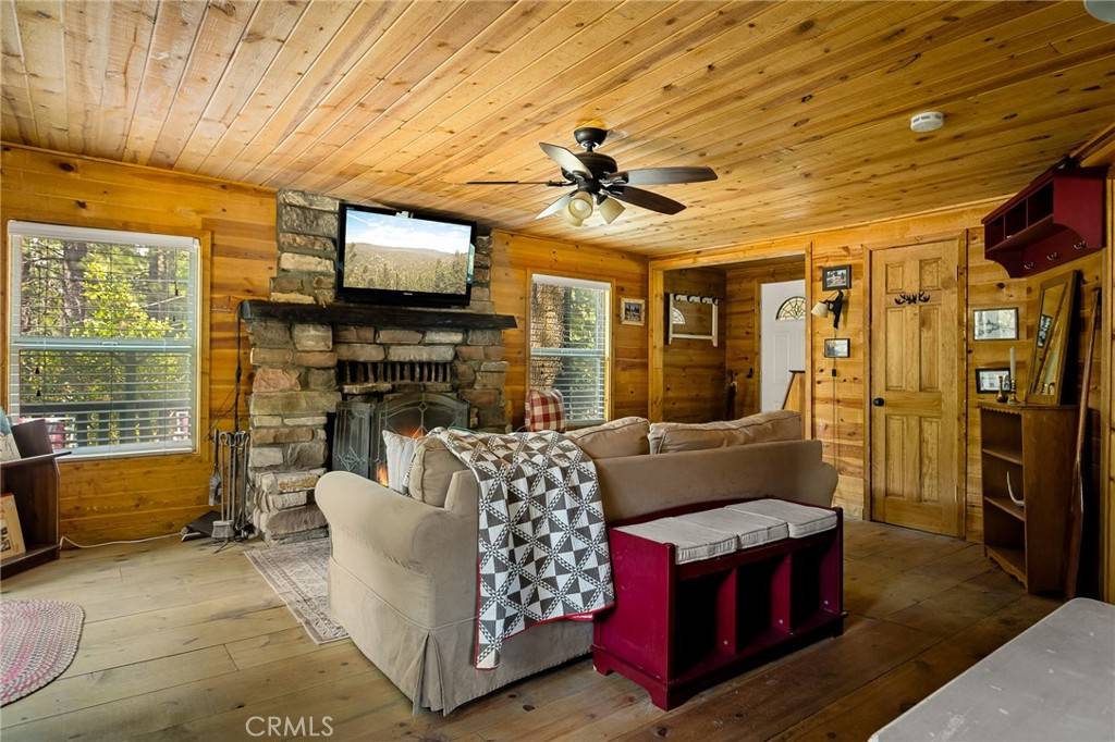 Green Valley Lake, CA 92341,33400 Bluebird DR