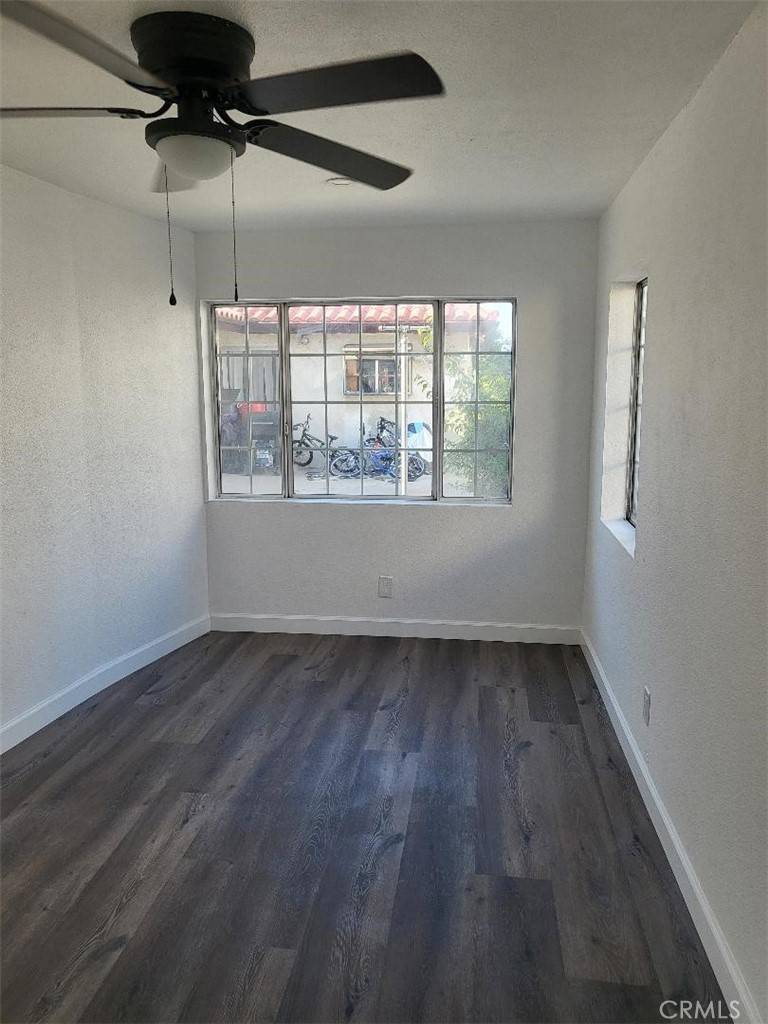 Long Beach, CA 90805,328 326 E 55th