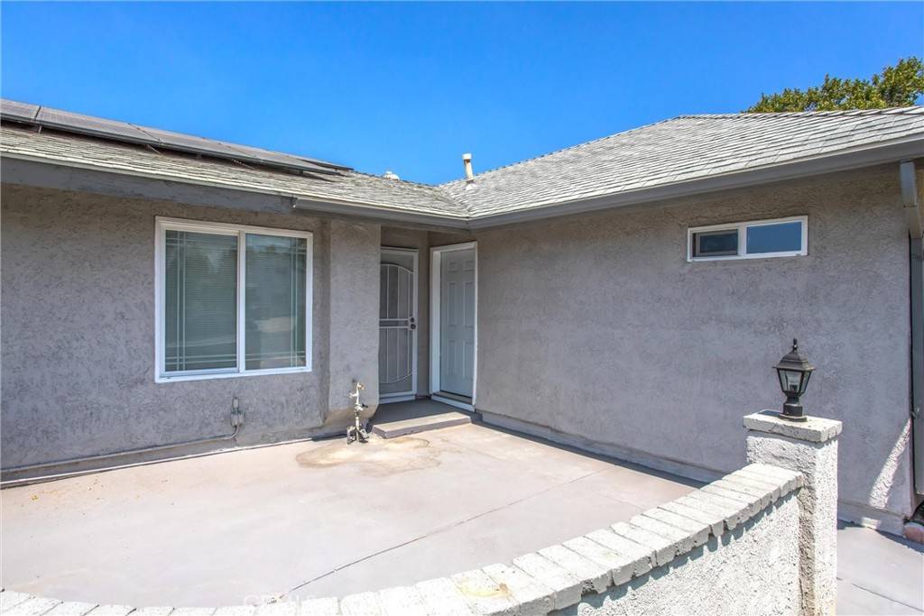 Fontana, CA 92336,7312 Palmetto AVE
