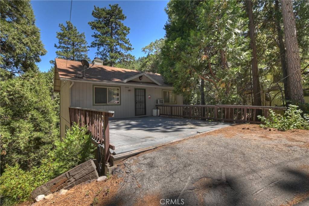 Crestline, CA 92325,23933 Cresta DR