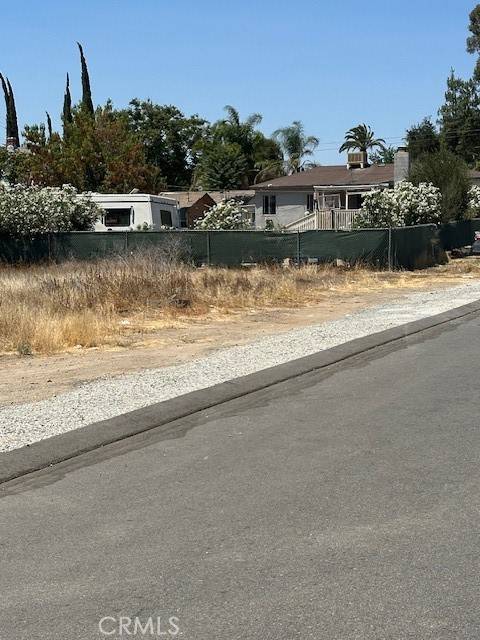 Lake Elsinore, CA 92530,305 Line ST