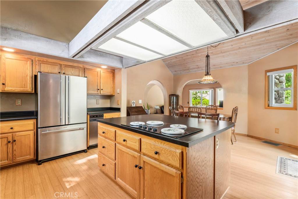 28116 Lachen RD Lake Arrowhead, CA 92352