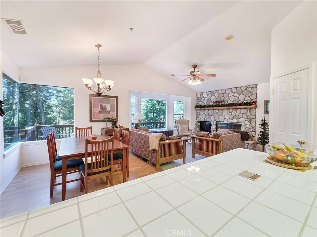 Twin Peaks, CA 92391,26388 Forest LN