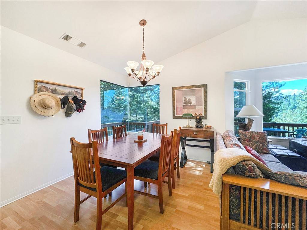 Twin Peaks, CA 92391,26388 Forest LN