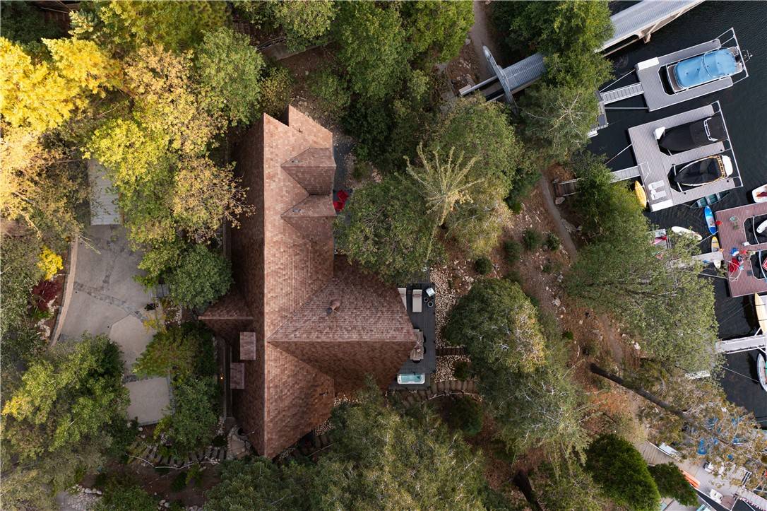 Lake Arrowhead, CA 92352,161 Rocky Point RD