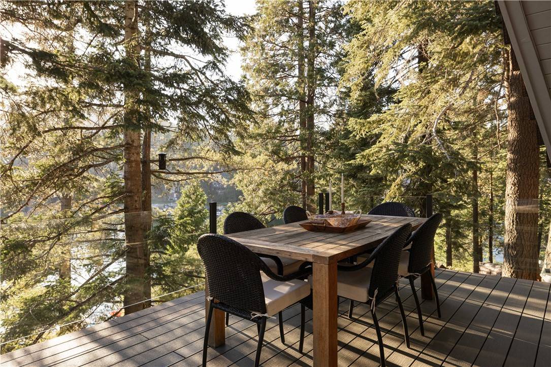 Lake Arrowhead, CA 92352,161 Rocky Point RD