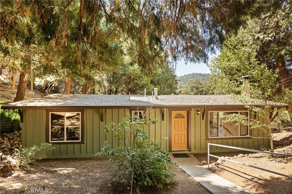 Crestline, CA 92325,24243 Zell CT