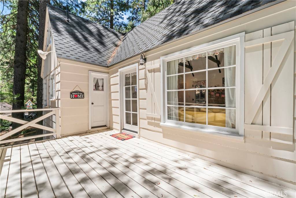 Lake Arrowhead, CA 92352,444 Shady RD