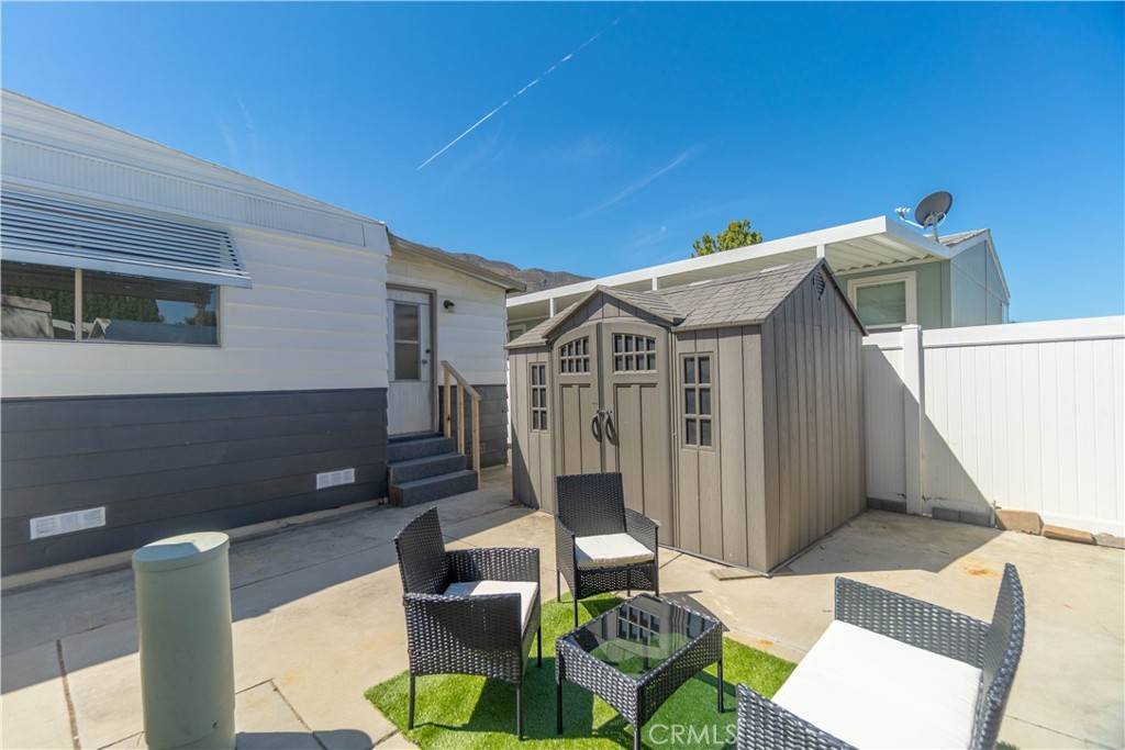 Corona, CA 92878,4901 Green River RD #227