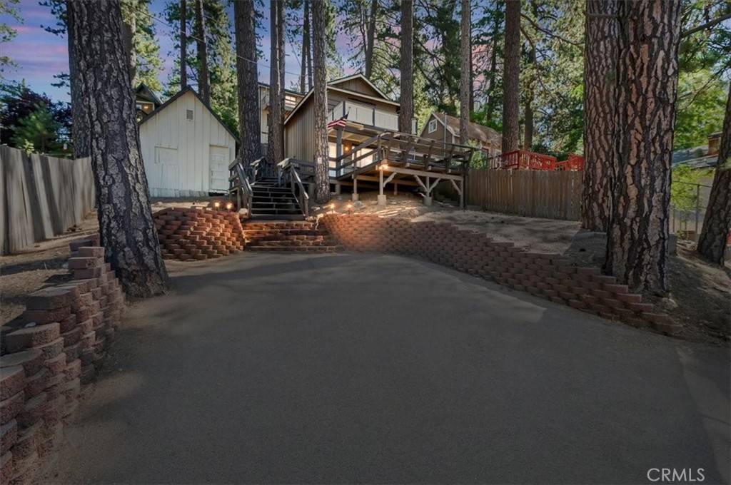 Crestline, CA 92325,22988 Pine LN
