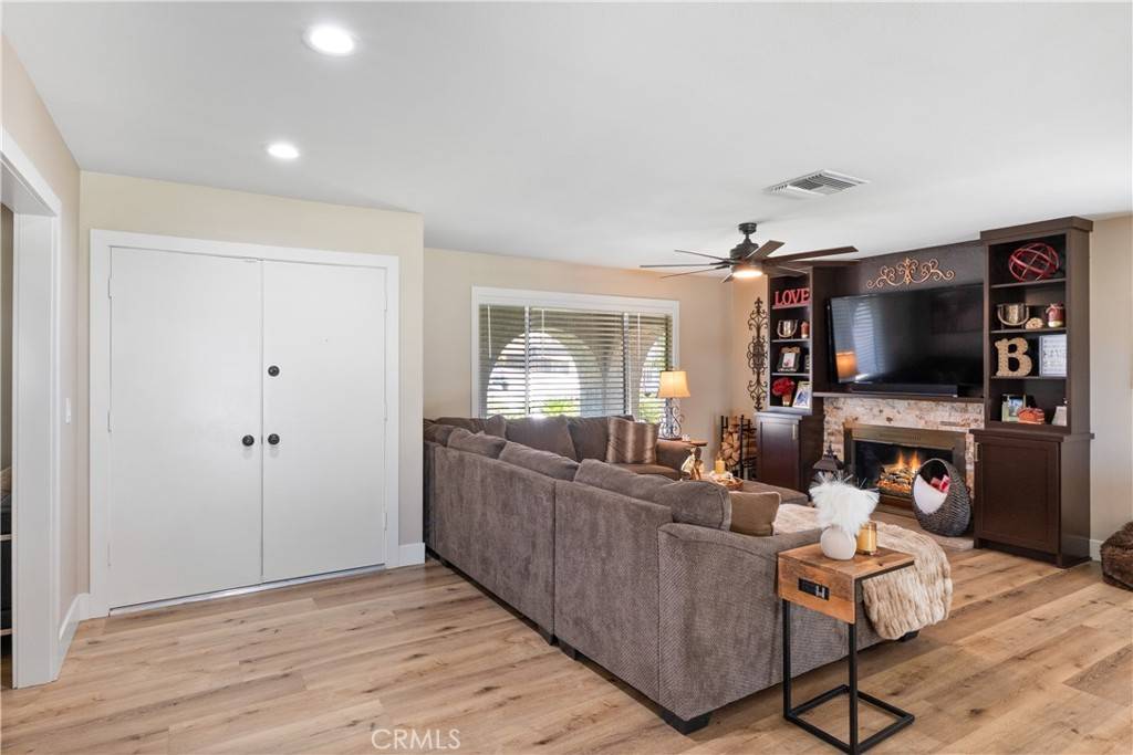 Yucaipa, CA 92399,33127 Camelot DR