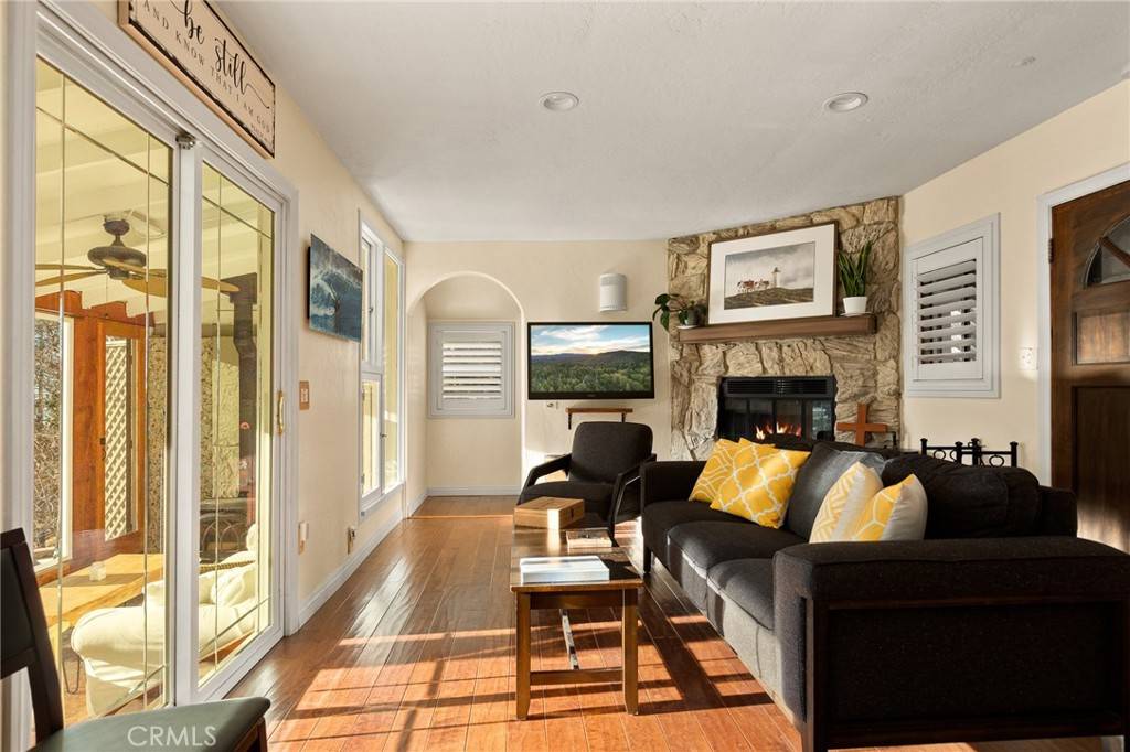 Running Springs, CA 92382,31967 Pine Cone DR