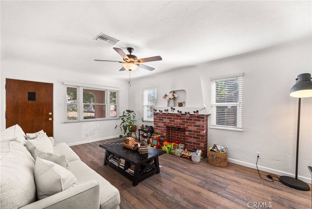 Redlands, CA 92373,608 Glenwood DR