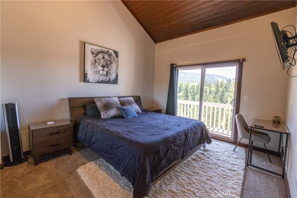 Big Bear Lake, CA 92315,43866 Mendocino DR