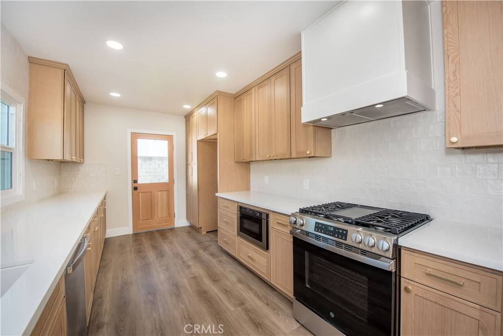 Long Beach, CA 90814,4218 E Elko ST
