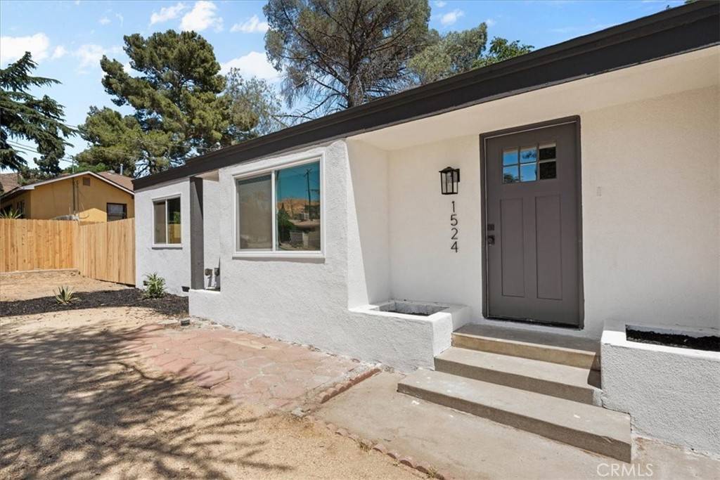 Banning, CA 92220,1524 N Alessandro ST