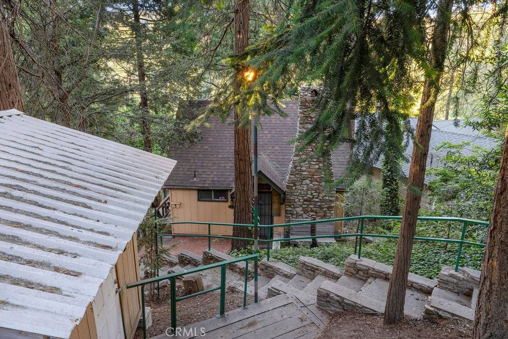 Crestline, CA 92325,442 Valley RD