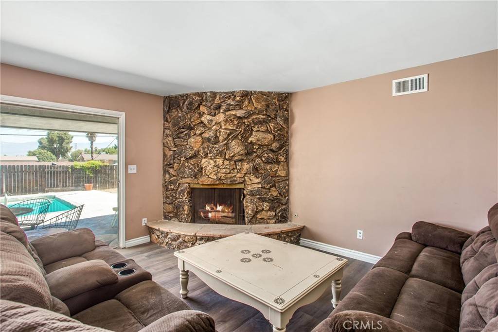 Grand Terrace, CA 92313,22654 Eton DR