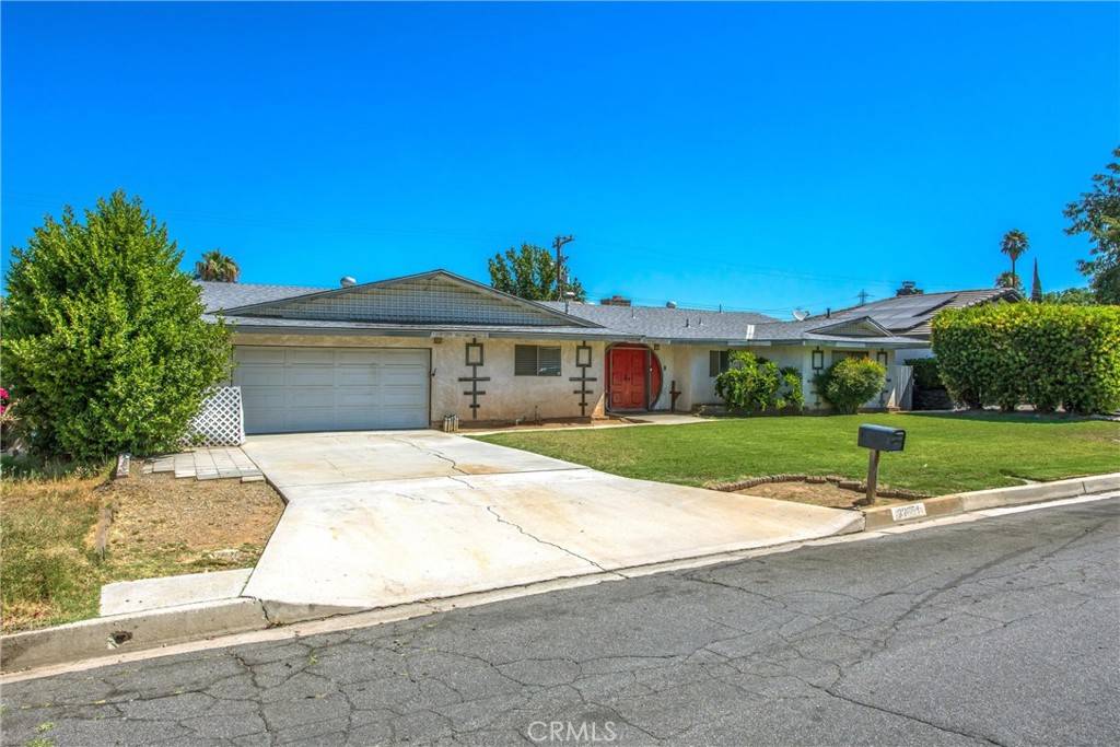 Grand Terrace, CA 92313,22654 Eton DR