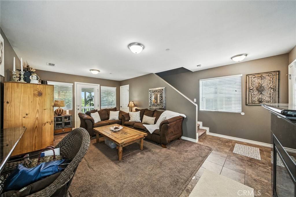 Twin Peaks, CA 92391,576 Rose LN