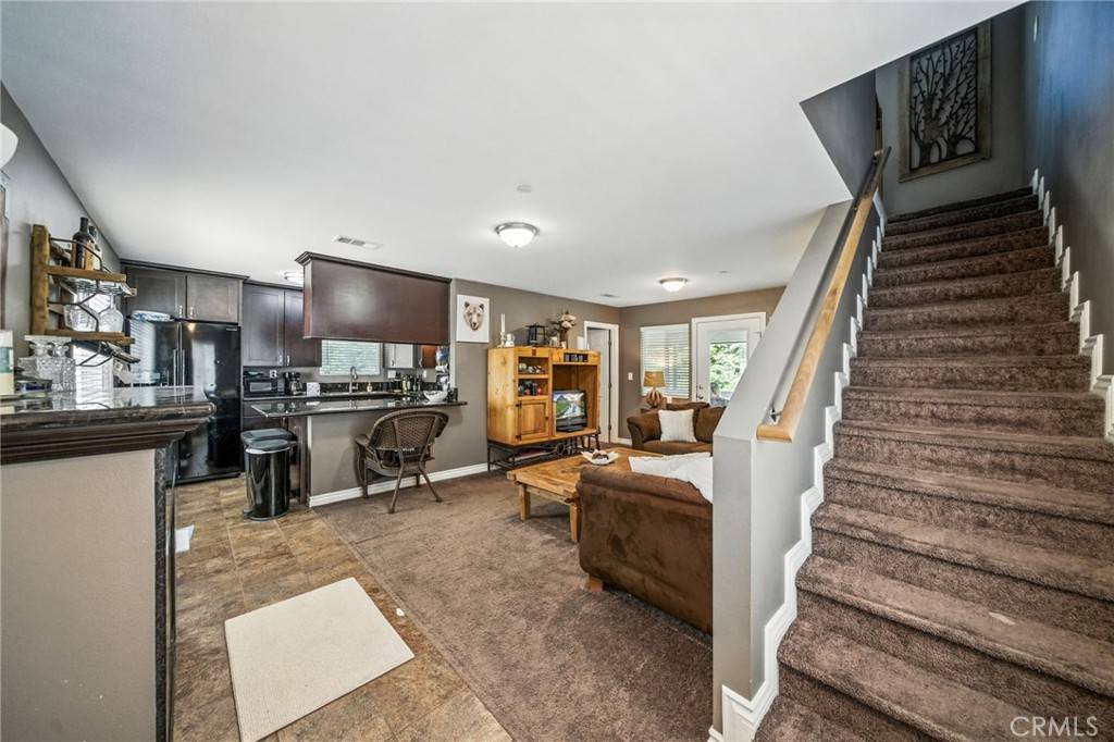 Twin Peaks, CA 92391,576 Rose LN