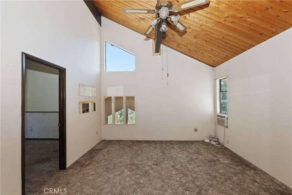 Crestline, CA 92325,688 Arth DR