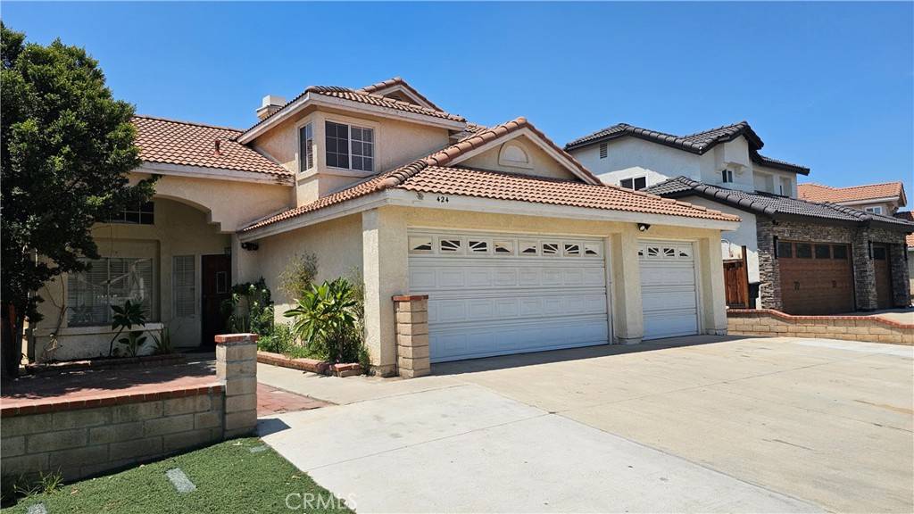 Corona, CA 92879,424 Roosevelt ST