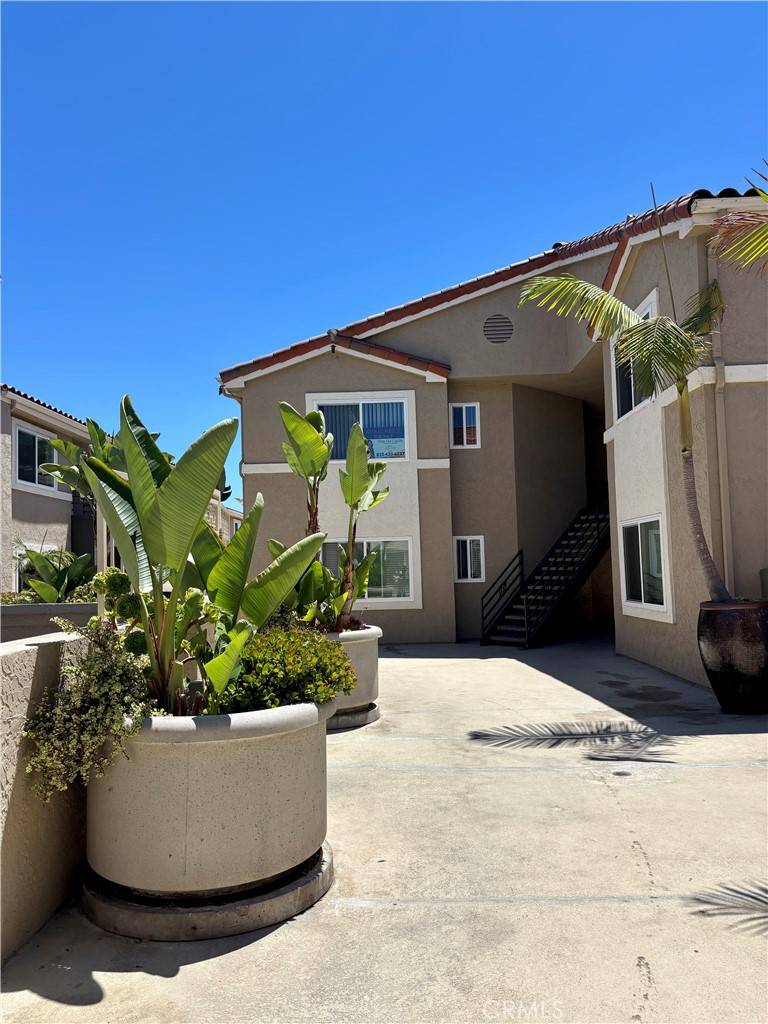 San Diego, CA 92122,7405 Charmant DR #2320